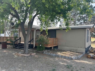 7606 Woodford Ln, West Richland, WA 99353
