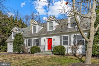 1204 Locust Ln, Edgewater, MD 21037