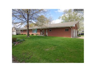 317 Tuscarawas Ave, Gnadenhutten, OH 44629