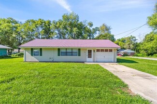 302 E 2nd St, Lawson, MO 64062