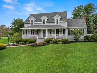 6 Hansom Dr, Merrimac, MA 01860