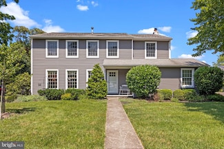 21 Ronald Cir, Oreland, PA 19075