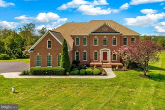 22340 Essex View Dr, Gaithersburg, MD 20882