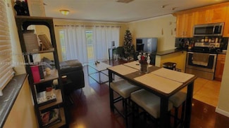 7420 SW 82nd St Unit D207, Miami, FL 33143