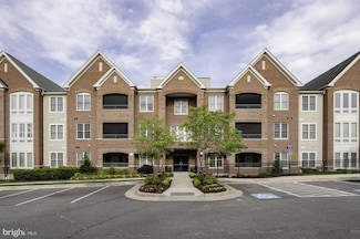 7055 Heritage Hunt Dr Unit 207, Gainesville, VA 20155
