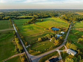 4444 State Route O, Higbee, MO 65257