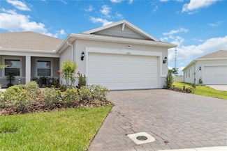 1895 Spring Shower Cir, Kissimmee, FL 34744