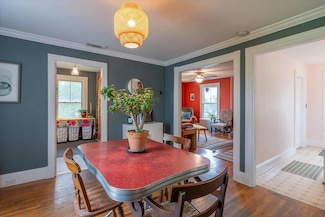 23 New County Rd, Thomaston, ME 04861