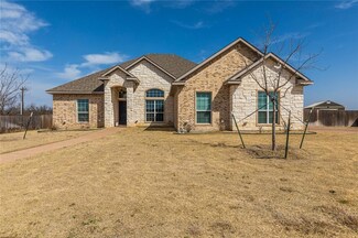 1041 Princess Diana Dr, Waco, TX 76657