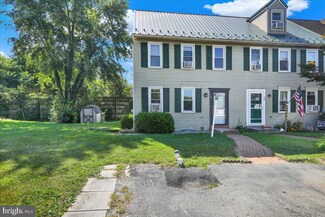 12 Hilldale Dr, Ephrata, PA 17522