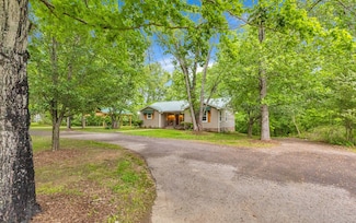1527 White Bluff Rd, White Bluff, TN 37187