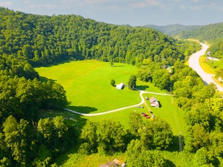 82 Fairview Farm Ln, Inez, KY 41224