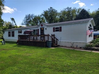 21198 Meadow Rd Unit 45, Saegertown, PA 16433
