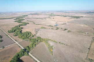 750 Oat Rd, Concordia, KS 66901