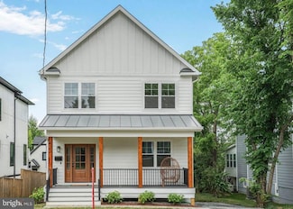 423 N Cleveland St, Arlington, VA 22201