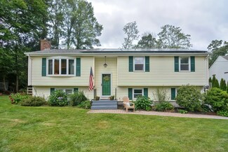23 Carpenter Rd, Whitinsville, MA 01588