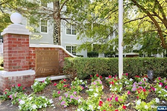 398 Poets Way, Mahwah, NJ 07430