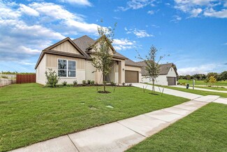 104 Bee Dr, Glen Rose, TX 76043