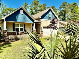 1005 Barkentine Dr, New Bern, NC 28560