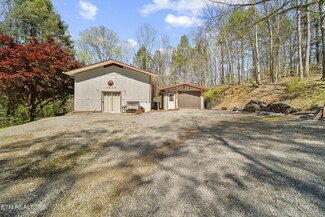 1615 Upper Middle Creek Rd, Sevierville, TN 37876