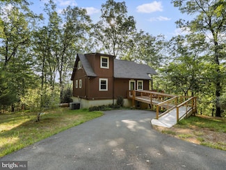 380 Horizon Ln, Berkeley Springs, WV 25411