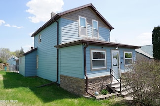 308 2nd St SE, Watertown, SD 57201