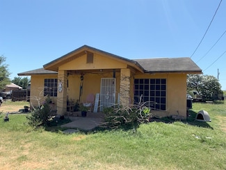 2013 Cedar St, Zapata, TX 78076