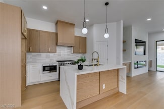 10452 Niagara Falls Ln, Las Vegas, NV 89144
