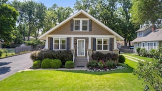6424 Floyd St, Mission, KS 66202