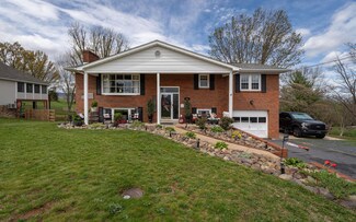 24 Woodland Park Dr, Luray, VA 22835