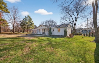 305 Evergreen Dr, Columbia, TN 38401