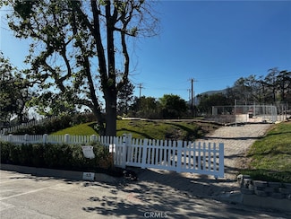 925 Wapello St, Altadena, CA 91001