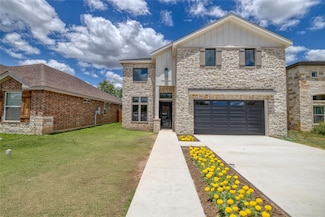 6 Rio Seco Dr, Uvalde, TX 78801