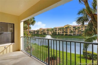 100 Uno Lago 205 Dr Unit 205, Juno Beach, FL 33408