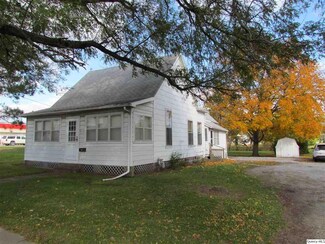 717 Buchanan St, Carthage, IL 62321