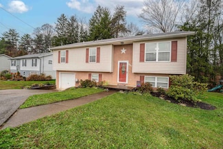 5053 Riverwood Cir, Fairmont, WV 26554