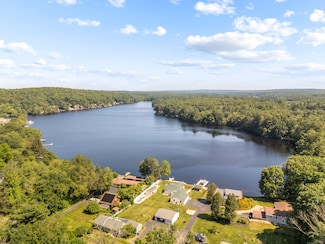 538 Quaddick Rd, Thompson, CT 06277