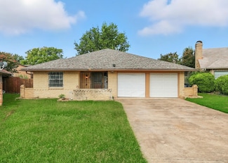 9028 S Normandale St, Fort Worth, TX 76116