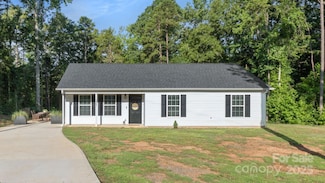 5554 N Hillsdale Dr, Fort Lawn, SC 29714
