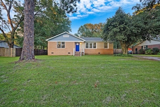 7708 Peppercorn Ln, North Charleston, SC 29420