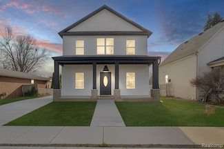 1017 Elm St, Wyandotte, MI 48192