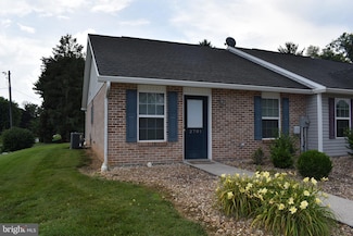 2701 Roosevelt Dr, Chambersburg, PA 17201