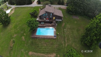 240 Country Ln, Gallipolis, OH 45631