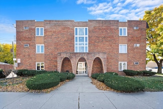 9721 S Cicero Ave Unit 2F, Oak Lawn, IL 60453