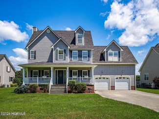 813 Willbrook Cir, Sneads Ferry, NC 28460