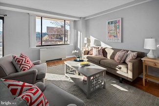 3315 Wisconsin Ave NW Unit 206, Washington, DC 20016