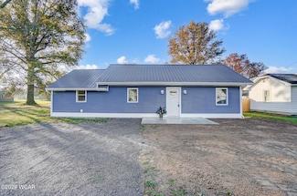 2253 Arcadia Ave, Lima, OH 45805