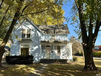631 S Mcarthur St, Macomb, IL 61455