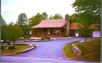 918 Stafford St, Rochdale, MA 01542