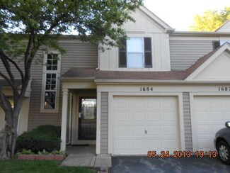 1684 College Green Dr, Elgin, IL 60123
